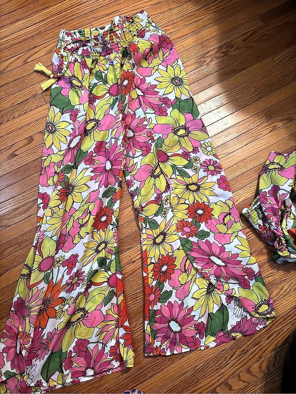 Violet Sky Floral Wide Leg Pants in Pink & Yellow Size Medium